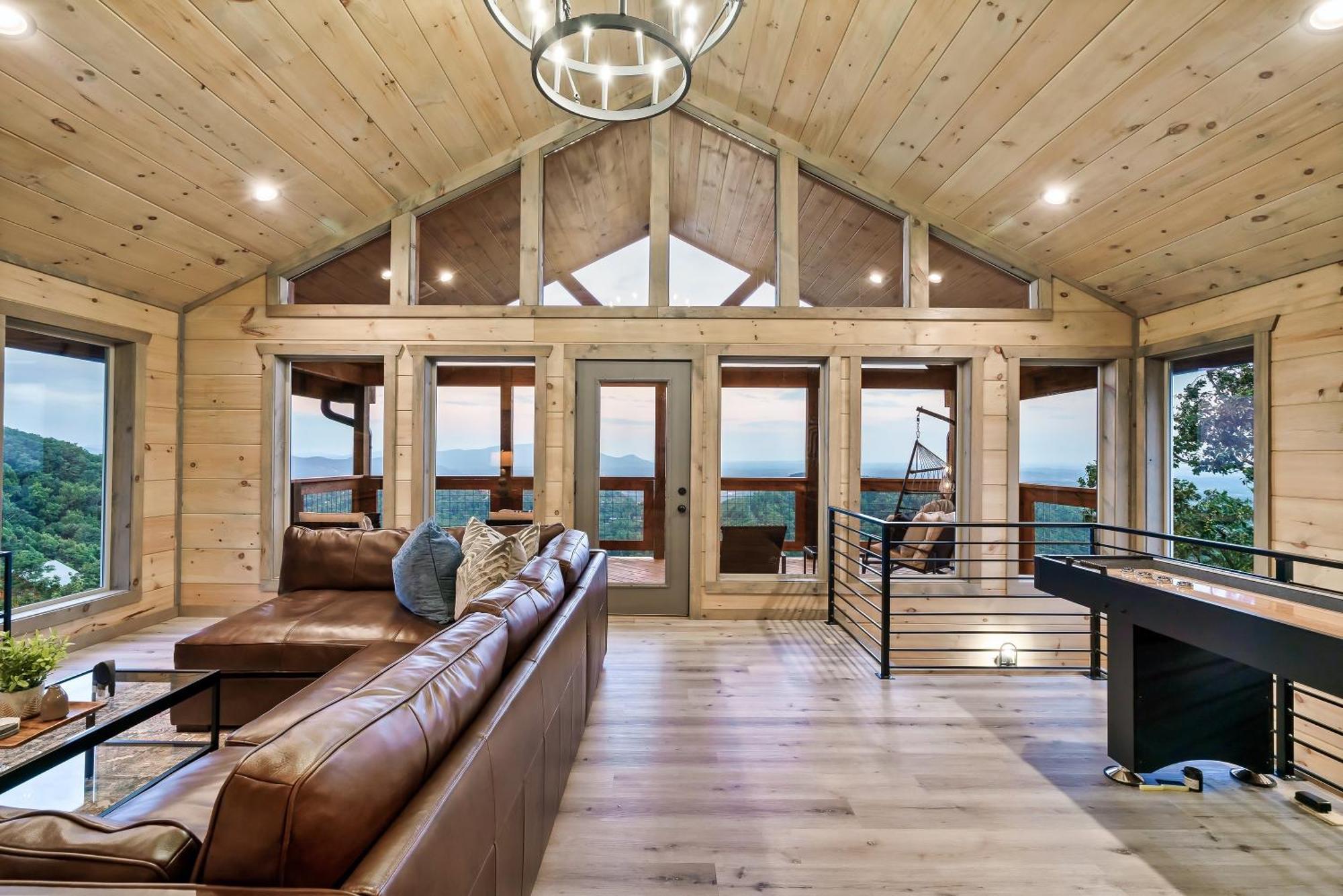 New Luxury Cabin With Stunning Mountainviews,Hottub, Firepit, Fireplace,2 Kingbeds, 2 Covereddecks,Bbqgrill, Shuffleboard And Pool Access Sevierville Zewnętrze zdjęcie