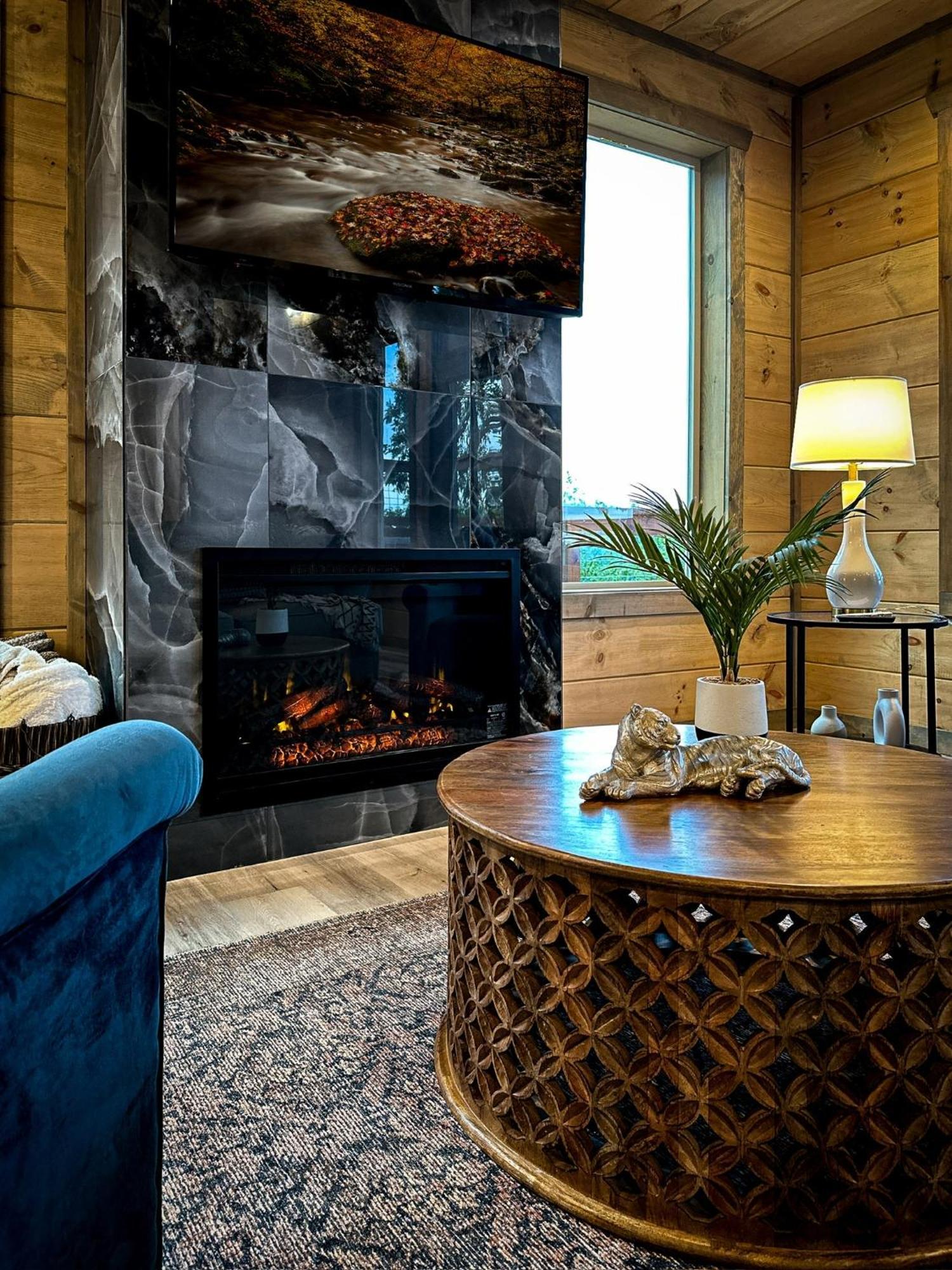 New Luxury Cabin With Stunning Mountainviews,Hottub, Firepit, Fireplace,2 Kingbeds, 2 Covereddecks,Bbqgrill, Shuffleboard And Pool Access Sevierville Zewnętrze zdjęcie