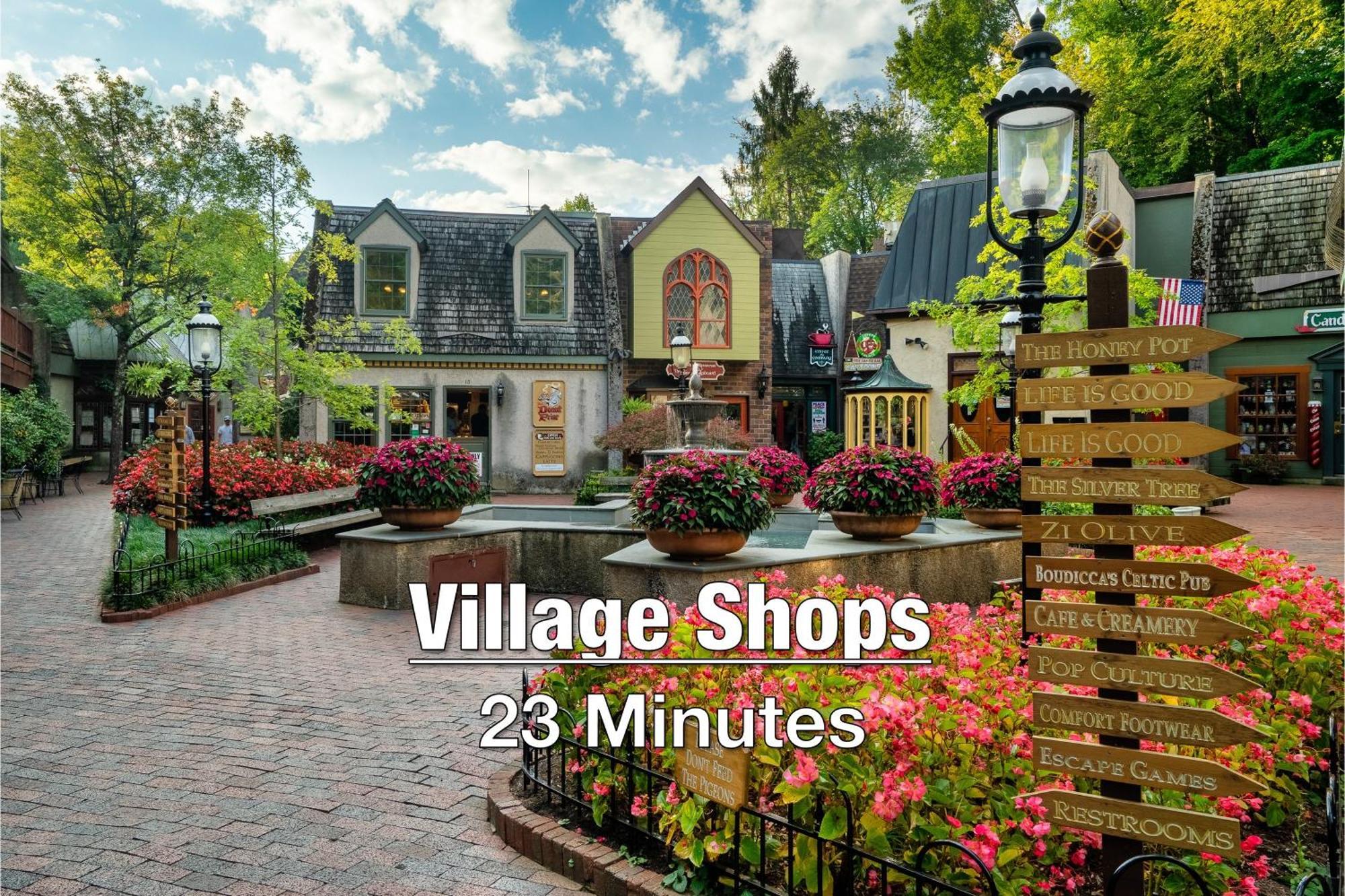 New Luxury Cabin With Stunning Mountainviews,Hottub, Firepit, Fireplace,2 Kingbeds, 2 Covereddecks,Bbqgrill, Shuffleboard And Pool Access Sevierville Zewnętrze zdjęcie
